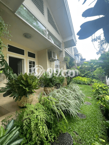 Rumah Strategis Minimalis Lb 242m2 di Cinere, Depok Rumah Strategis Minimalis Lb 242m2 di Cinere, Depok