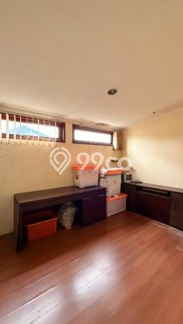 Ruko Dijual di Prime Area Jakarta Selatan Luas 180m2 Ruko Dijual di Prime Area Jakarta Selatan Luas 180m2