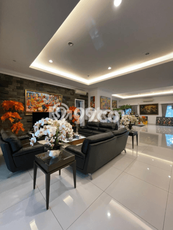 Hunian Mewah LB 800m2 Siap Pakai Desain Elegan di Radio Dalam, Jakarta Selatan Hunian Mewah LB 800m2 Siap Pakai Desain Elegan di Radio Dalam, Jakarta Selatan