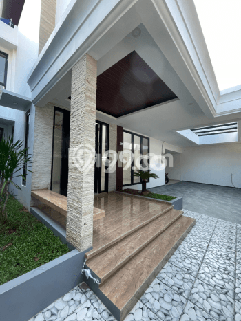 Ready to Use! Premium House LT 307m2 Desain Modern di Radio Dalam Ready to Use! Premium House LT 307m2 Desain Modern di Radio Dalam