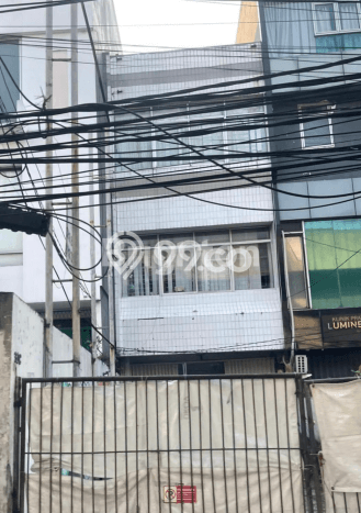 Disewakan Ruko di Kawasan Ramai Fatmawati Luas 202m2 Disewakan Ruko di Kawasan Ramai Fatmawati Luas 202m2