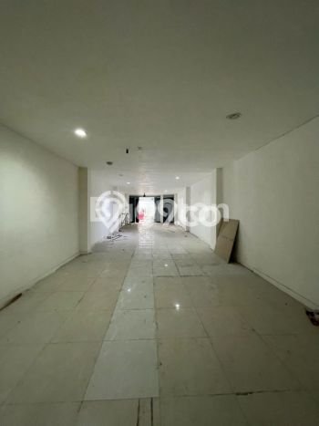 Ruko untuk Disewa di Pusat Jakarta Selatan Luas Bangunan 375m2 Ruko untuk Disewa di Pusat Jakarta Selatan Luas Bangunan 375m2