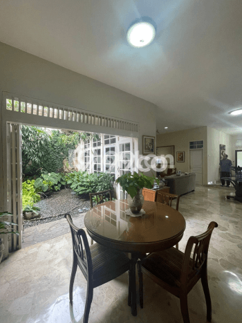 Rumah Strategis Minimalis Lb 242m2 di Cinere, Depok Rumah Strategis Minimalis Lb 242m2 di Cinere, Depok