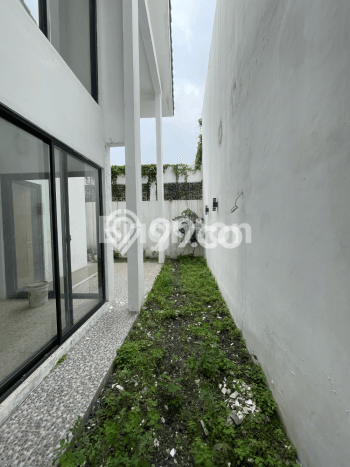Siap Huni Rumah Mewah 3 Kamar di Jagakarsa Dekat ke Mana Pun Siap Huni Rumah Mewah 3 Kamar di Jagakarsa Dekat ke Mana Pun