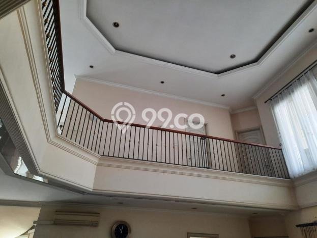 Hunian Mewah LB 535m2 Siap Pakai Desain Elegan di Pondok Indah, Jakarta Selatan Hunian Mewah LB 535m2 Siap Pakai Desain Elegan di Pondok Indah, Jakarta Selatan