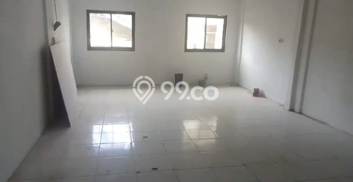 Ruko Dijual di Jakarta Barat LT 54m2 & LB 150m2 Lokasi Terbaik! Ruko Dijual di Jakarta Barat LT 54m2 & LB 150m2 Lokasi Terbaik!
