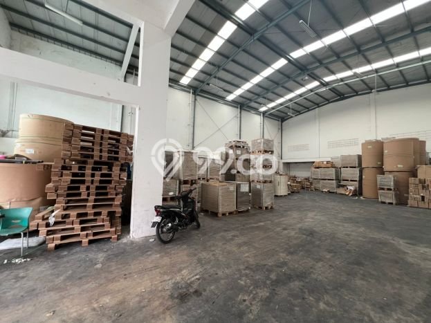 AREA BISNIS! Gudang di Bandara, Luas 572m², Mainroad, Ramai AREA BISNIS! Gudang di Bandara, Luas 572m², Mainroad, Ramai