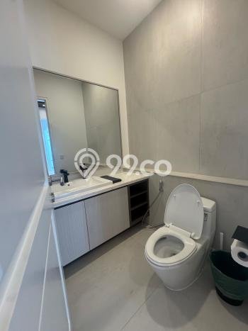 Hunian Elit LB 720m2 Siap Pakai Desain Elegan di Alam Sutera, Tangerang Hunian Elit LB 720m2 Siap Pakai Desain Elegan di Alam Sutera, Tangerang