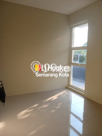 SPECIAL PRICE! Rumah di BSB City, 1 KM, Akses Mudah Fasilitas Umum, Luas 195m² LB 45m² SPECIAL PRICE! Rumah di BSB City, 1 KM, Akses Mudah Fasilitas Umum, Luas 195m² LB 45m²