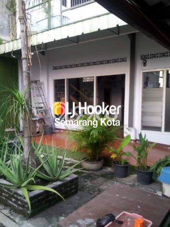 LOKASI STRATEGIS! Ruko di Semarang Timur, Luas 400m², Pusat Komersial, Mainroad LOKASI STRATEGIS! Ruko di Semarang Timur, Luas 400m², Pusat Komersial, Mainroad