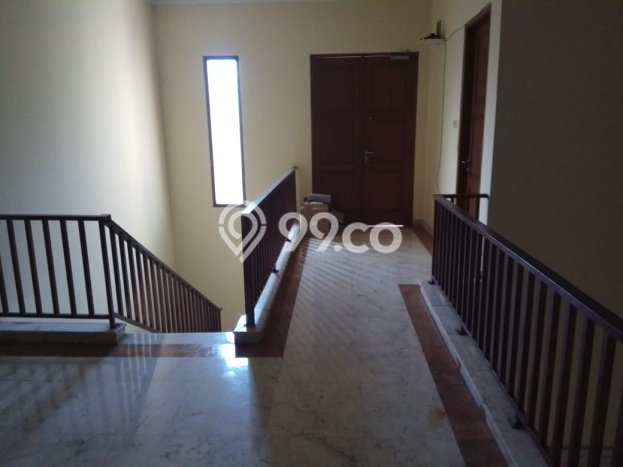 Rumah Luxury Modern Siap Huni di Warung Buncit Jakarta Selatan Rumah Luxury Modern Siap Huni di Warung Buncit Jakarta Selatan