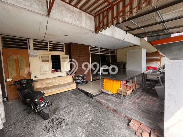 Rumah Strategis Modern Lb 150m2 di Gubeng, Surabaya Rumah Strategis Modern Lb 150m2 di Gubeng, Surabaya