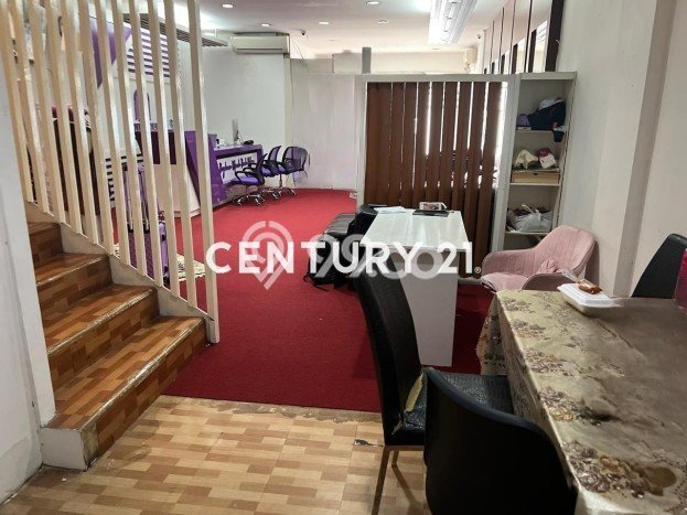 Unit Ruko Dijual di Jakarta Selatan LT 169m2 & LB 294m2 Unit Ruko Dijual di Jakarta Selatan LT 169m2 & LB 294m2