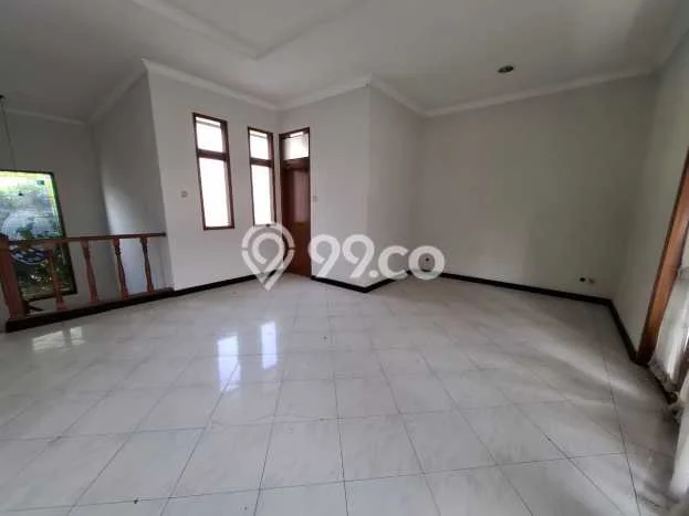 Hunian Siap Huni dengan 4+1 Kamar Tidur dan Garasi Luas di Nusa Sari, Cimahi Hunian Siap Huni dengan 4+1 Kamar Tidur dan Garasi Luas di Nusa Sari, Cimahi