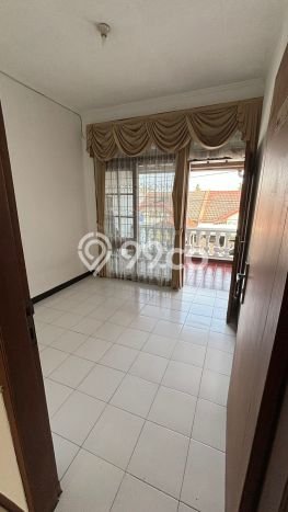 Rumah Nyaman 2 Lantai Siap Huni di Komplek Nusa Sari Cimahi Utara Rumah Nyaman 2 Lantai Siap Huni di Komplek Nusa Sari Cimahi Utara