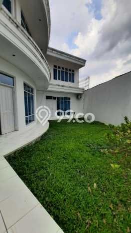 Disewakan Rumah Mewah Furnish 2 Lt Siap Huni Cipaganti, Bandung Disewakan Rumah Mewah Furnish 2 Lt Siap Huni Cipaganti, Bandung