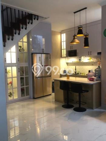 Rumah Premium Fully Furnished Lingkungan Asri di Kota Baru Parahyangan, Bandung Rumah Premium Fully Furnished Lingkungan Asri di Kota Baru Parahyangan, Bandung
