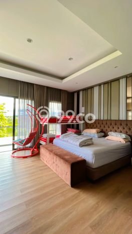 Rumah Super Lux Kolam Renang dan View Danau Kota Baru Parahyangan Rumah Super Lux Kolam Renang dan View Danau Kota Baru Parahyangan