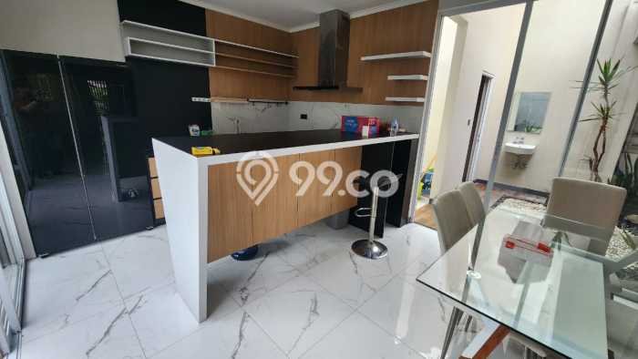 BEST LOCATION! Rumah di Kota Baru Parahyangan, Akses ke Stasiun, 2 KM, LT 180m² LB 160m² BEST LOCATION! Rumah di Kota Baru Parahyangan, Akses ke Stasiun, 2 KM, LT 180m² LB 160m²