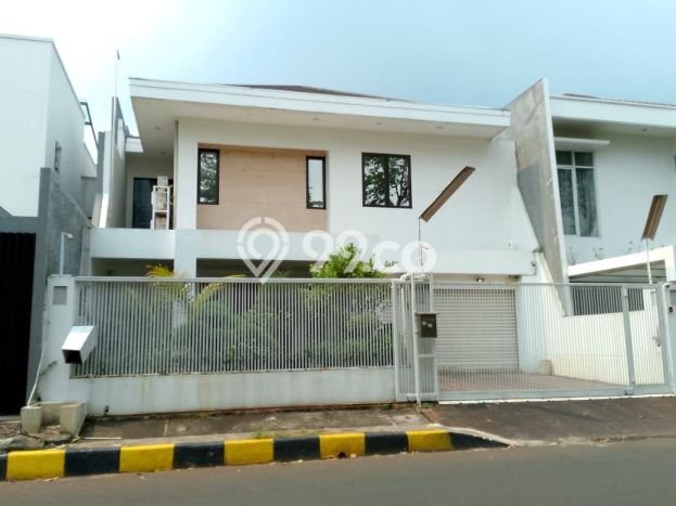 For Sale Rumah Mewah Exclusive di Kebon Jeruk, Jakarta Barat For Sale Rumah Mewah Exclusive di Kebon Jeruk, Jakarta Barat