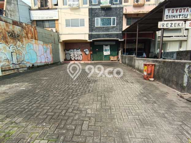 Unit Ruko Dijual di Jakarta Selatan LT 168m2 & LB 240m2 Unit Ruko Dijual di Jakarta Selatan LT 168m2 & LB 240m2