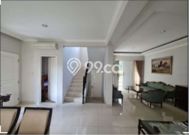 Lokasi strategis! Rumah siap huni dikontrakkan di Cibubur LB 300m2 Lokasi strategis! Rumah siap huni dikontrakkan di Cibubur LB 300m2