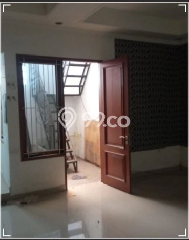Rumah Strategis Modern Lb 200m2 di Cinere, Depok Rumah Strategis Modern Lb 200m2 di Cinere, Depok