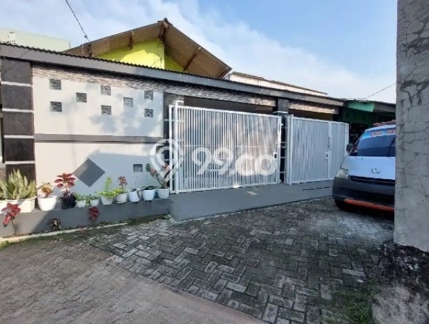 Properti Nyaman 3 KT Luas Tanah 168m² di Pinang, Tangerang Properti Nyaman 3 KT Luas Tanah 168m² di Pinang, Tangerang