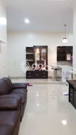 Rumah LT 112m² Konsep Modern di Kawasan Elite Taman Royal, Tangerang Rumah LT 112m² Konsep Modern di Kawasan Elite Taman Royal, Tangerang
