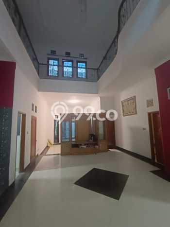 KESEMPATAN TERBAIK! Rumah Asri di Banjar Wijaya, Luas 237m² LB 320m² KESEMPATAN TERBAIK! Rumah Asri di Banjar Wijaya, Luas 237m² LB 320m²
