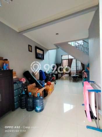 PENAWARAN TERBAIK! Rumah Premium area Modernland, Luas 160m² LB 200m² PENAWARAN TERBAIK! Rumah Premium area Modernland, Luas 160m² LB 200m²