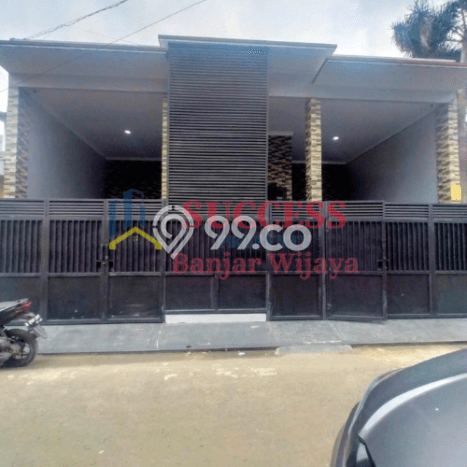 Rumah LT 112m² Konsep Modern di Kawasan Elite Taman Royal, Tangerang Rumah LT 112m² Konsep Modern di Kawasan Elite Taman Royal, Tangerang