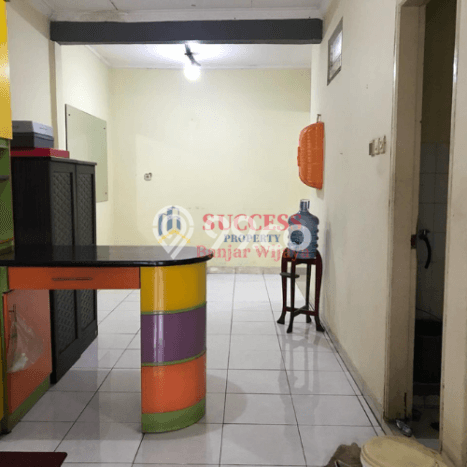 Rumah Lingkungan Asri di Taman Royal, Tangerang, Luas 180m² LB 177m² Rumah Lingkungan Asri di Taman Royal, Tangerang, Luas 180m² LB 177m²