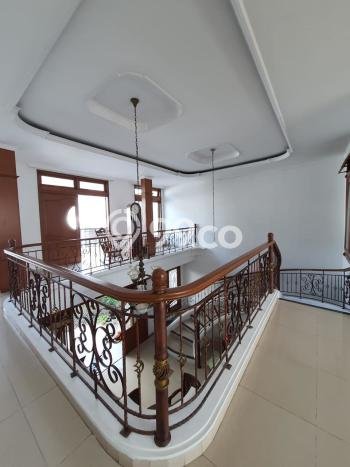 Jual Rumah Mewah Elegan Dengan View Cantik di Bintaro, Tangerang Selatan Jual Rumah Mewah Elegan Dengan View Cantik di Bintaro, Tangerang Selatan