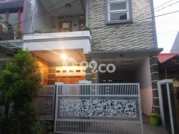 Rumah Modern Cantik 4 Kamar Siap Huni di Ciledug Rumah Modern Cantik 4 Kamar Siap Huni di Ciledug