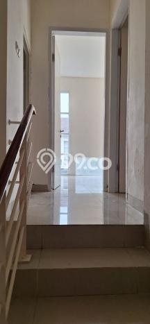 Rumah Luas Asri 3 KT Siap Pakai di Bintaro Tangerang Selatan Rumah Luas Asri 3 KT Siap Pakai di Bintaro Tangerang Selatan
