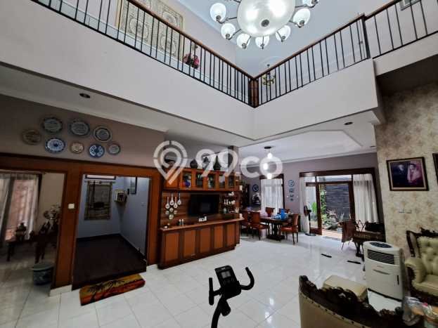 Siap Huni Rumah Mewah 6 Kamar di Tebet Dekat ke Mana Saja Siap Huni Rumah Mewah 6 Kamar di Tebet Dekat ke Mana Saja