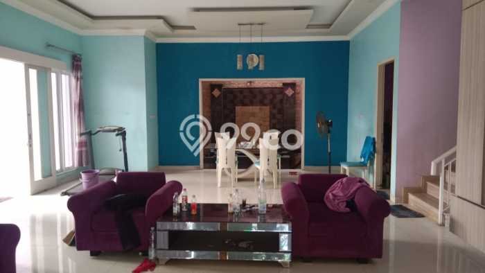 Siap Huni Rumah Mewah 7 Kamar di Tangerang Dekat ke Mana Saja Siap Huni Rumah Mewah 7 Kamar di Tangerang Dekat ke Mana Saja
