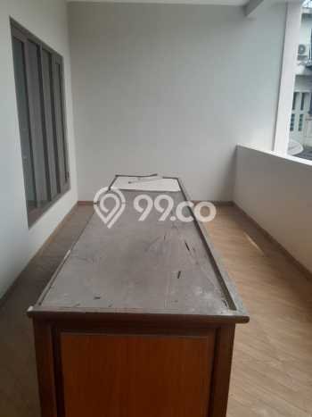 Rumah Elit Modern Tanpa Renovasi di BSD Tangerang Rumah Elit Modern Tanpa Renovasi di BSD Tangerang