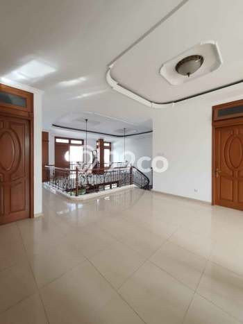 Jual Rumah Mewah Elegan Dengan View Cantik di Bintaro, Tangerang Selatan Jual Rumah Mewah Elegan Dengan View Cantik di Bintaro, Tangerang Selatan