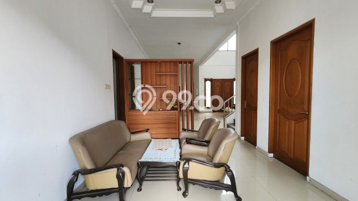 Disewakan! Rumah 4 Kamar Tidur &
3 Kamar Mandi di Darmo permai, Surabaya Disewakan! Rumah 4 Kamar Tidur &
3 Kamar Mandi di Darmo permai, Surabaya