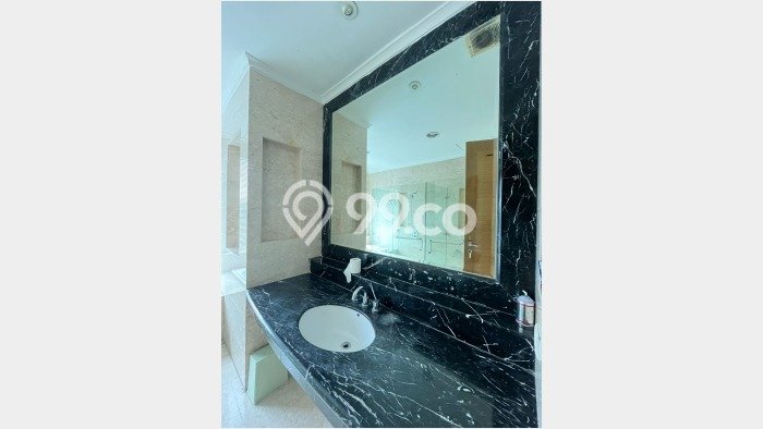 Disewakan Apartemen Ekonomis 4 BR di Patal Senayan Jakarta Selatan Disewakan Apartemen Ekonomis 4 BR di Patal Senayan Jakarta Selatan