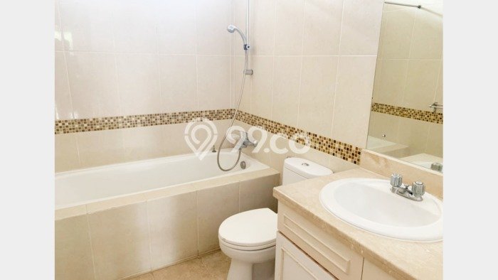 Rumah Sewa Jakarta Selatan LT 1127m2 LB 441m2 Area Kemang Rumah Sewa Jakarta Selatan LT 1127m2 LB 441m2 Area Kemang