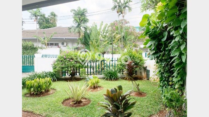 Rumah Sewa Jakarta Selatan LT 1127m2 LB 441m2 Area Kemang Rumah Sewa Jakarta Selatan LT 1127m2 LB 441m2 Area Kemang