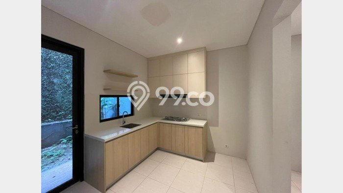 Rumah sewa siap pakai 5 Kamar Tidur di Kemang, Jakarta Selatan Rumah sewa siap pakai 5 Kamar Tidur di Kemang, Jakarta Selatan