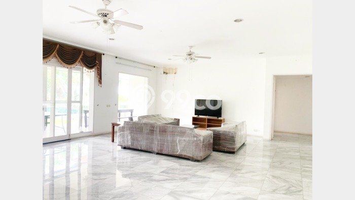 Rumah Sewa Jakarta Selatan LT 1127m2 LB 441m2 Area Kemang Rumah Sewa Jakarta Selatan LT 1127m2 LB 441m2 Area Kemang