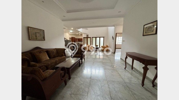 Disewakan! Rumah 5 Kamar Tidur &
4 Kamar Mandi di Pejaten, Jakarta Selatan Disewakan! Rumah 5 Kamar Tidur &
4 Kamar Mandi di Pejaten, Jakarta Selatan