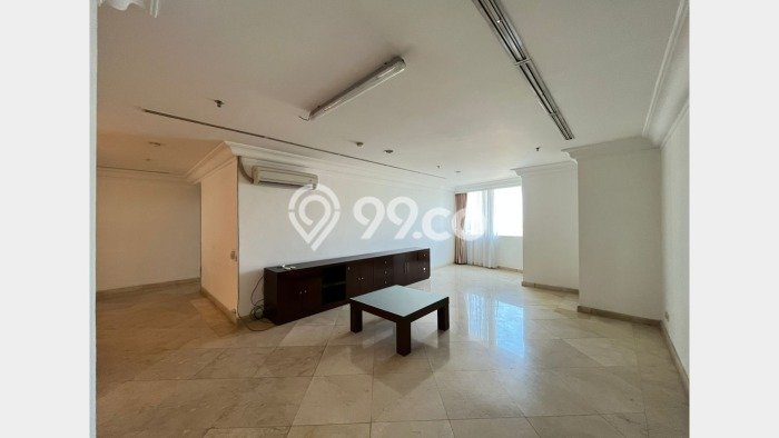Apartemen Disewakan 3 Kamar Murah Siap Huni di Jakarta Selatan, Luas 185m2 Apartemen Disewakan 3 Kamar Murah Siap Huni di Jakarta Selatan, Luas 185m2