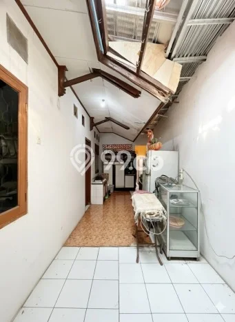 Rumah Modern 3 Kamar LT 200m2 di Taman Mini Rumah Modern 3 Kamar LT 200m2 di Taman Mini