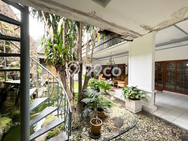 Dijual Rumah Luas Megah Dengan View Cantik di Pondok Indah, Jakarta Selatan Dijual Rumah Luas Megah Dengan View Cantik di Pondok Indah, Jakarta Selatan